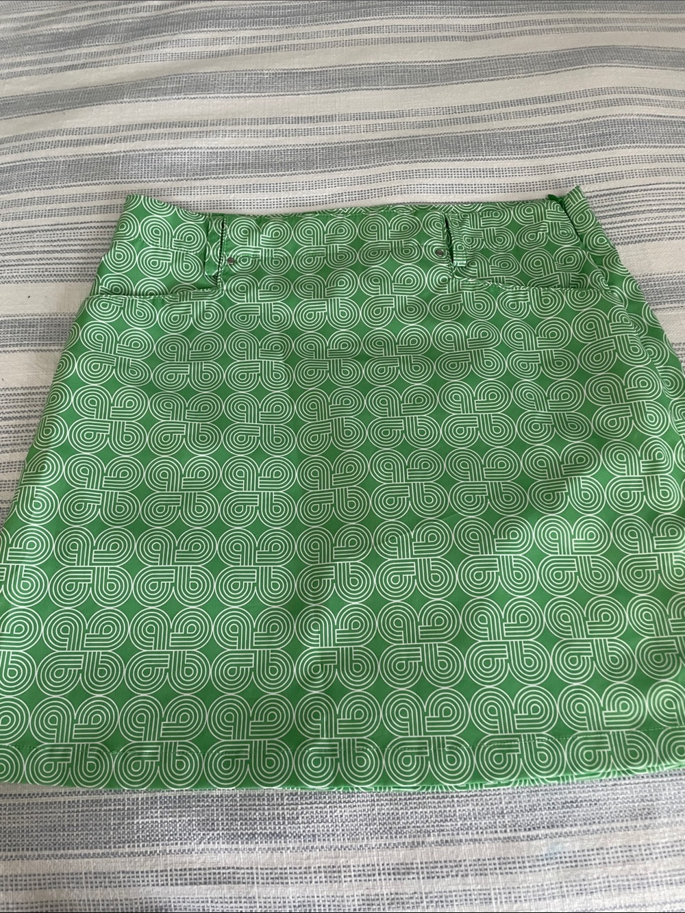 Green Geometric Print Skort with Clean Waistband